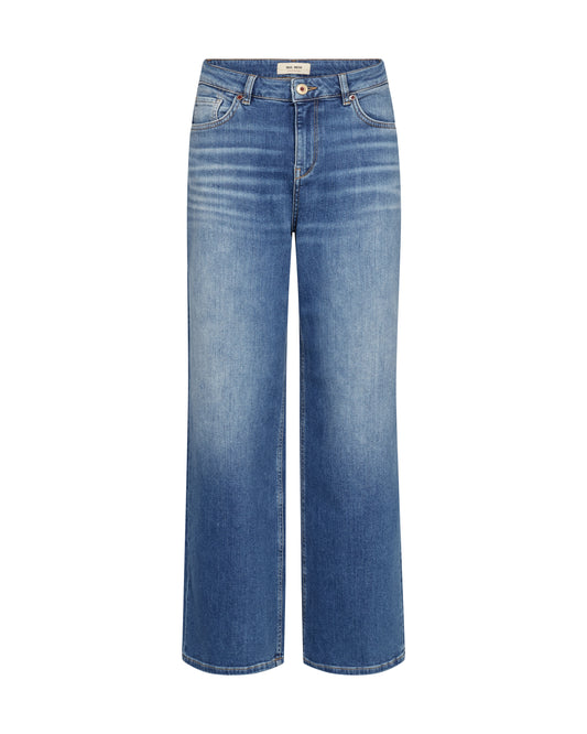 These wide legged jeans from MOS MOSH are crafted with high-rise in a cool blue wash. They are designed in a classic 5-pocket construction with leather detail at coin pocket. Pair with a chunky knit for days off and switch to a glitter tank top and oversize blazer for a night out.
