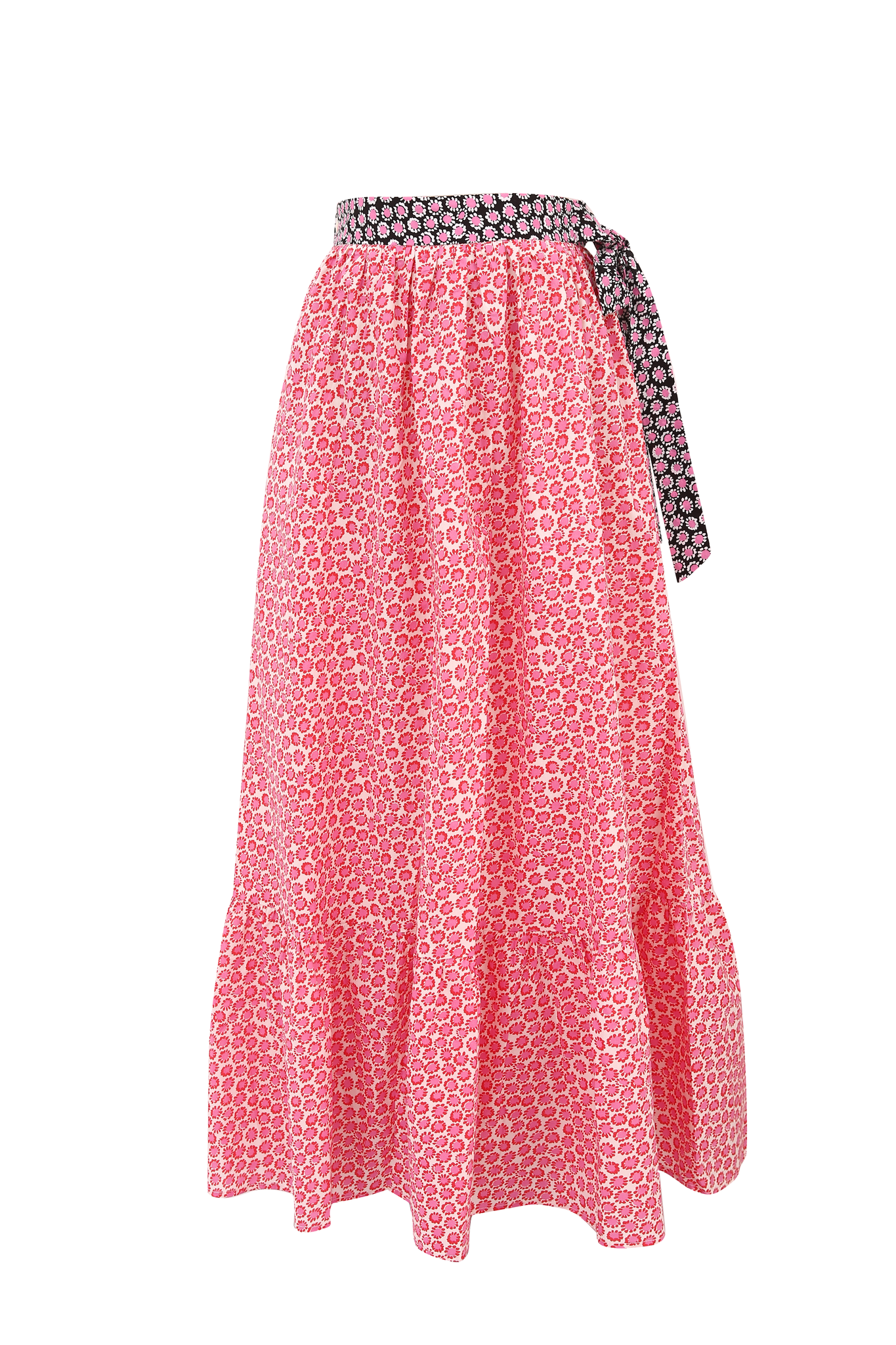 A beautiful gypsy style skirt with a single tier from FRNCH. This longer length skirt is super cute with the matching Taya blouse but works really well with a simple T shirt. It zips at the side and has a faux tie belt at the side. The waistband is in a contrasting print which adds that little bit extra. The fit is true to size.