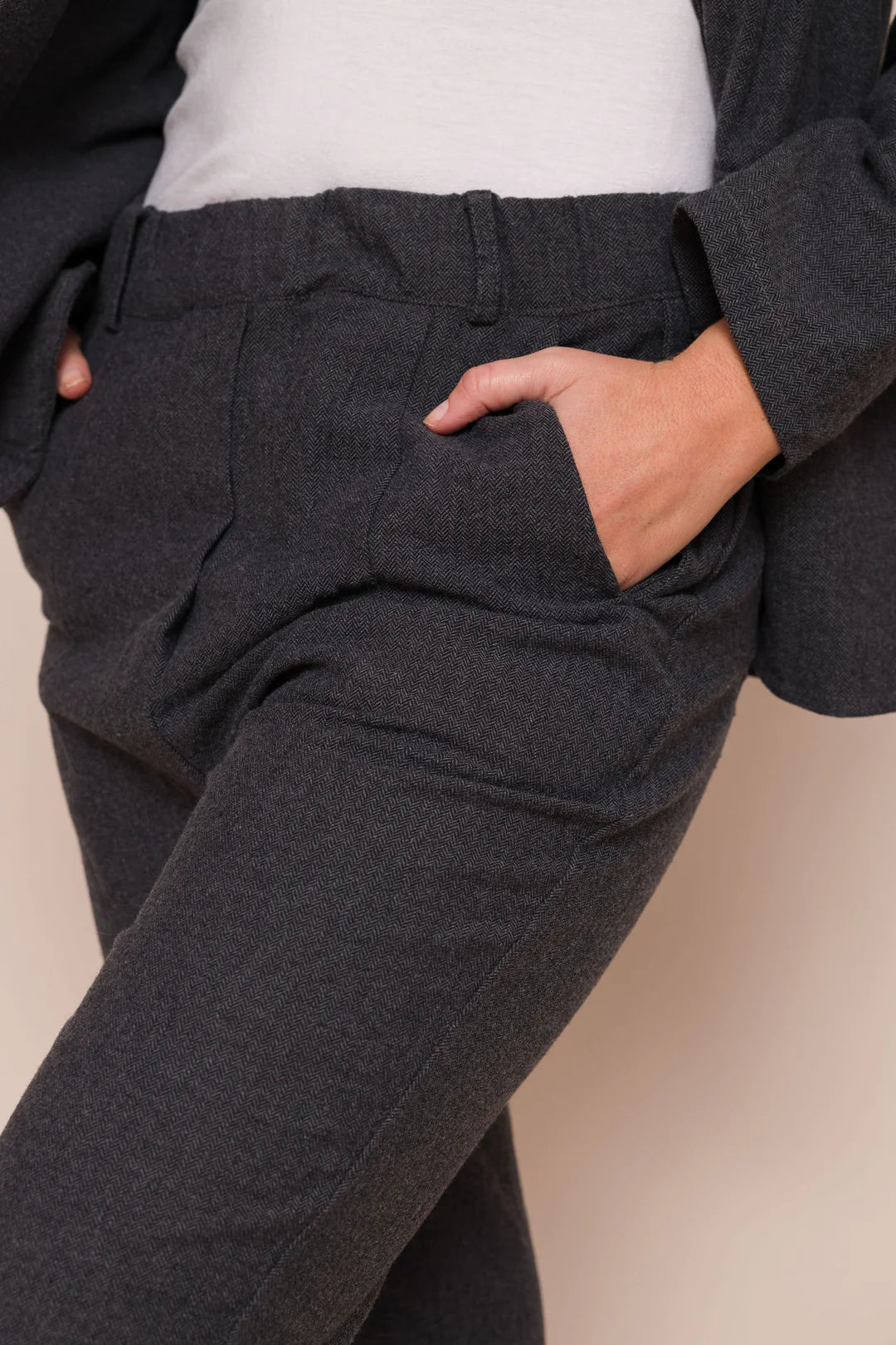 SUZYD 'Orla' Trouser (Dark Grey)