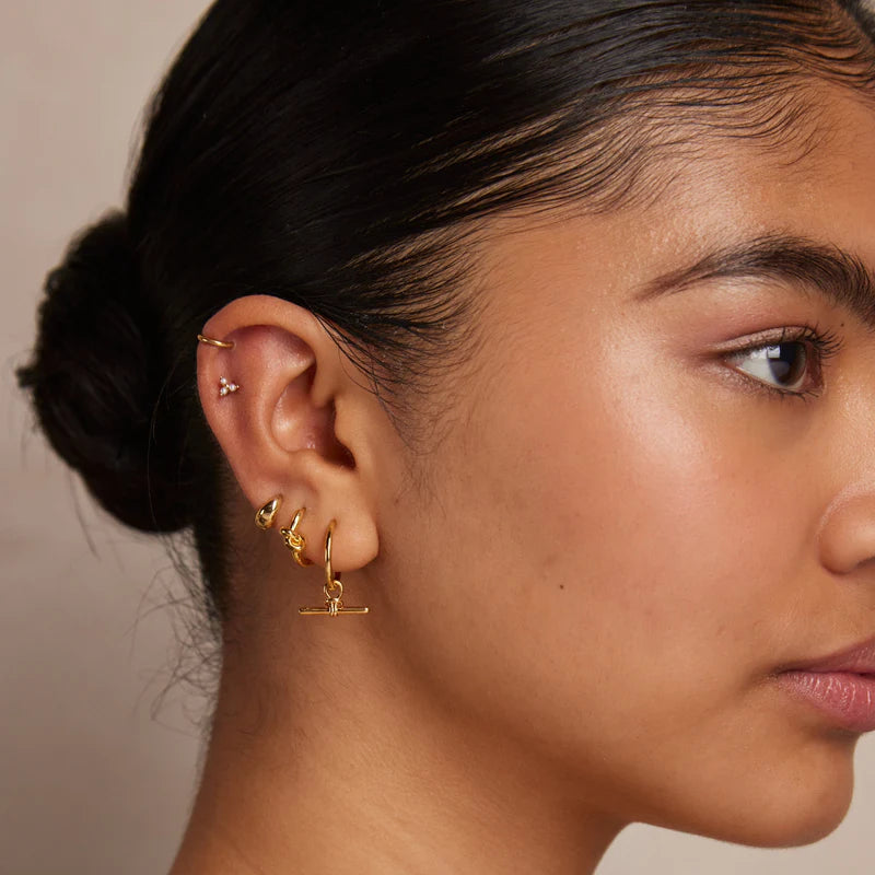 ORELIA "Dainty T-Bar Knot Small Hoop"(Silver/Gold)