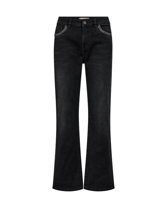 These stunning jeans from MOS MOSH are designed in a flattering flare fit with a high-rise. Crafted in a cotton blend and stretch for a comfortable look, it is perfect for daylong wear. They have cool decorations at the pocket, and the dark wash goes with anything from knits to silk tops and oversized blazers.