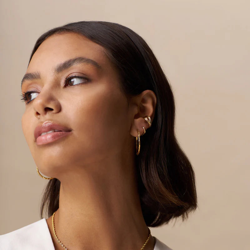 ORELIA "Molten Mid Size Hoop" (Pale Gold)