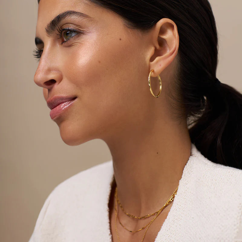 ORELIA "Molten Mid Size Hoop" (Pale Gold)