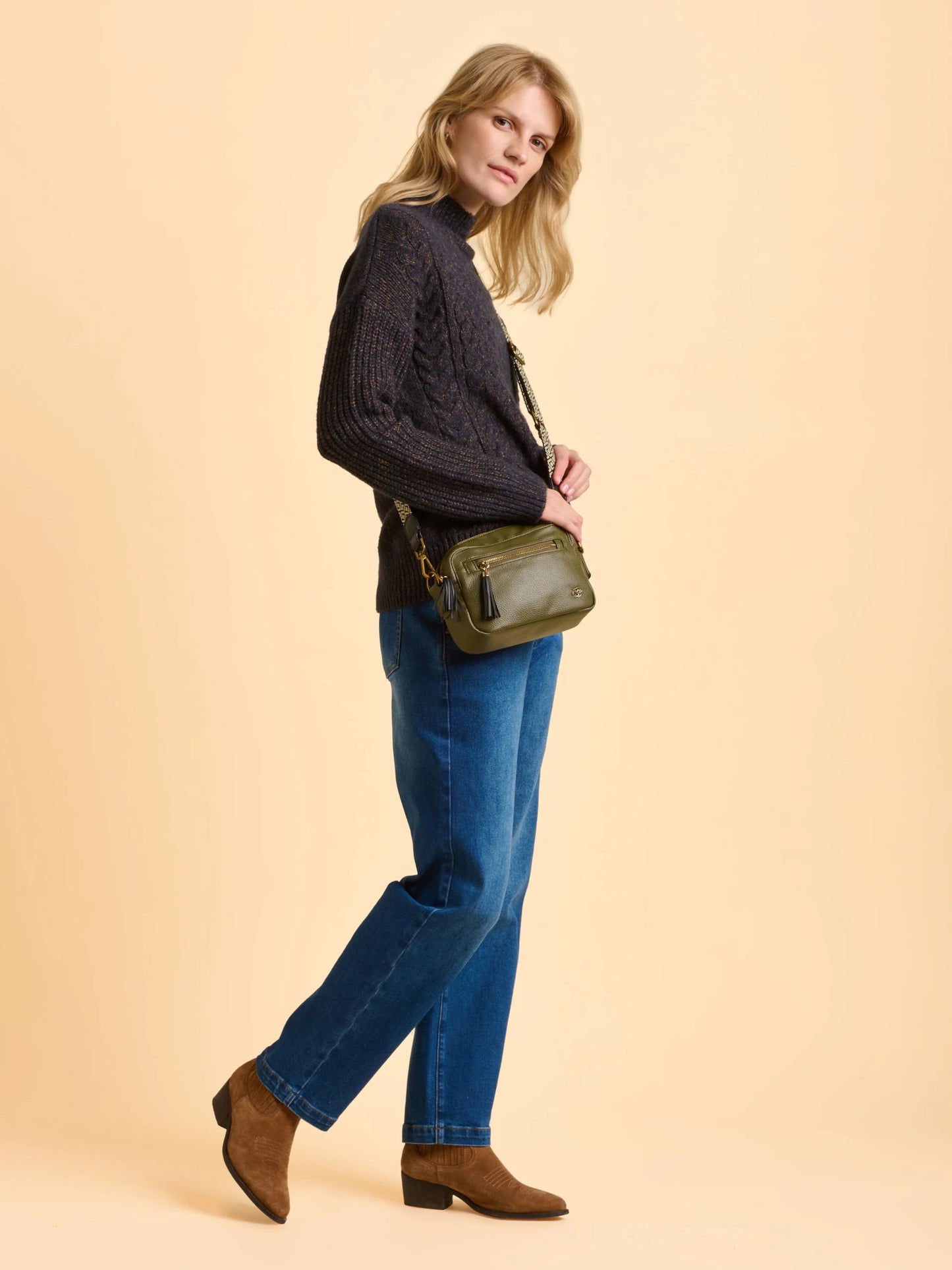 BRAKEBURN "Sierra Box Crossbody Bag" (Khaki)