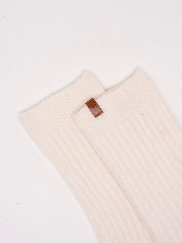 BRAKEBURN "Stellar Pointelle Wrist Warmers" (Cream)
