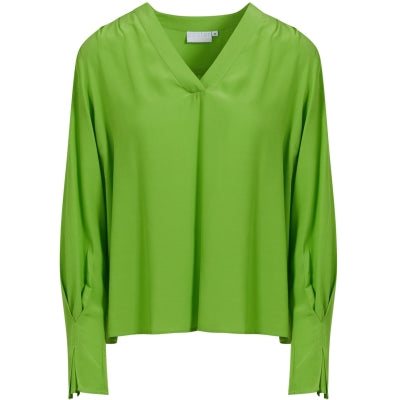Beautiful silk feel blouse from Coster Copenhagen with a flattering V neck and long sleeves. There is no cuff but a small pleat on the sleeve to finish it. 