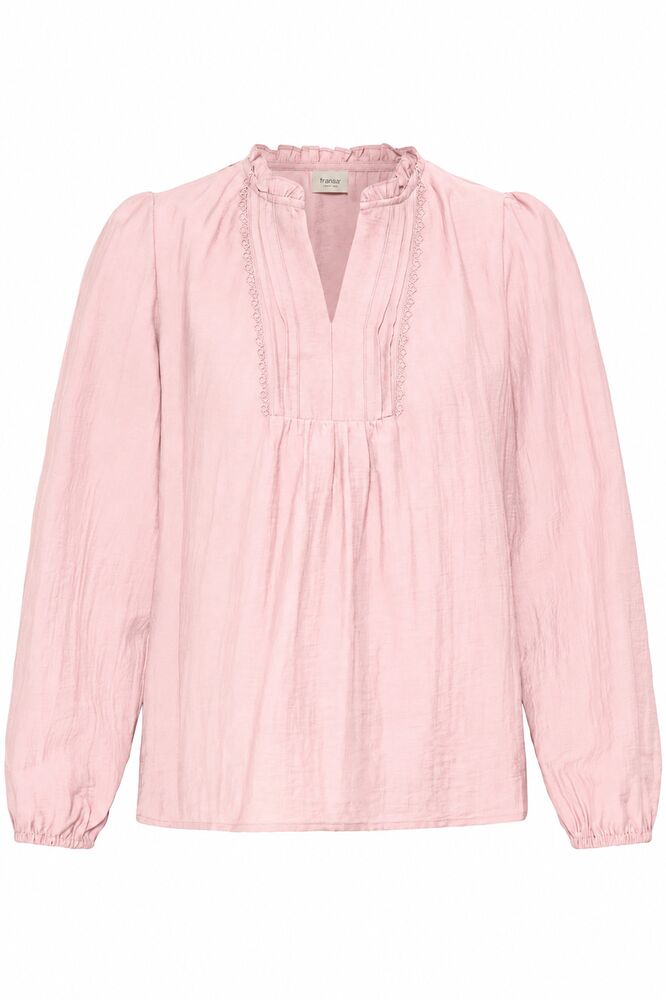 Pretty blouse form FRANSA features a straight, relaxed silhouette with long sleeves and a subtle crinkled texture. V-neckline with delicate trim detail adds an understated touch.