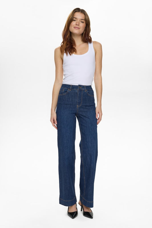 Crafted for a flattering silhouette, these wide-leg jeans from NUMPH offer a comfortable and stylish fit. The high-rise design accentuates the waist, while the classic denim look ensures versatility for various outfits. Fit is true to size.