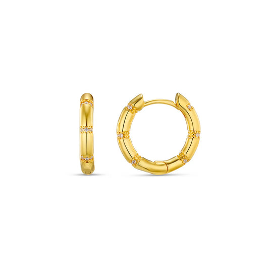 A classic hoop design adorned with shimmering crystals from ORELIA for a touch of sparkle. Perfect for elevating both everyday looks and special occasions, these earrings offer a refined and glamorous finish.