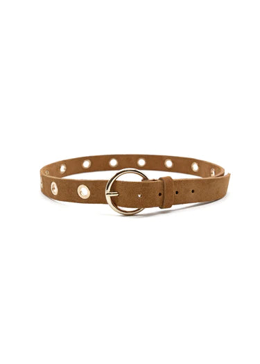 This belt from FRNCH adds a touch of sophistication to any outfit. Made with quality material, it features a sleek buckle that completes the look in style. A versatile accessory that refines the silhouette with simplicity and elegance.