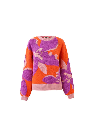 The Ayme knit from Parisian brand FRNCH is warm and eye catching with it's stunning colour combination. A classic round neck knit with long sleeves with ribbed cuffs. The striking print in an embossed floral in an orange, pink and lilac combination. The fit is true to size.