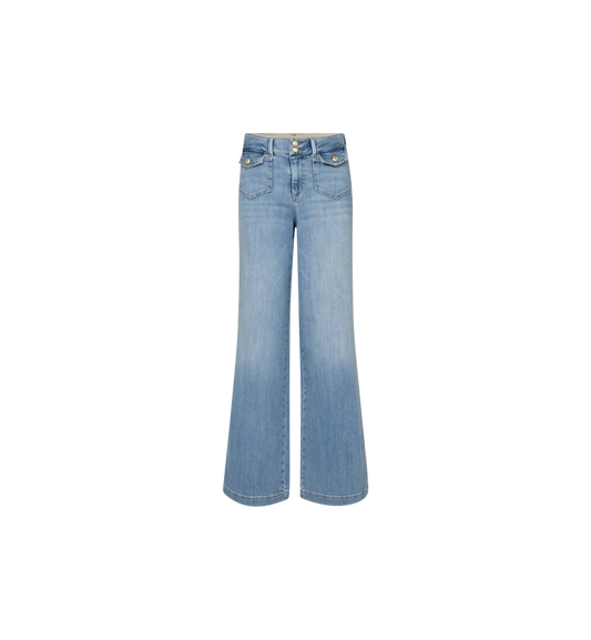 Embrace ‘70s bohemian style from MOS MOSH with these high-rise wide-leg jeans. Featuring front flap pockets adorned with gold buttons and contrast tape inside the lining for a touch of detail, these jeans have a light blue wash complemented by warm stitching for a true vintage feel. Pair with a tucked-in flowy blouse and ankle boots for a complete retro-inspired look.