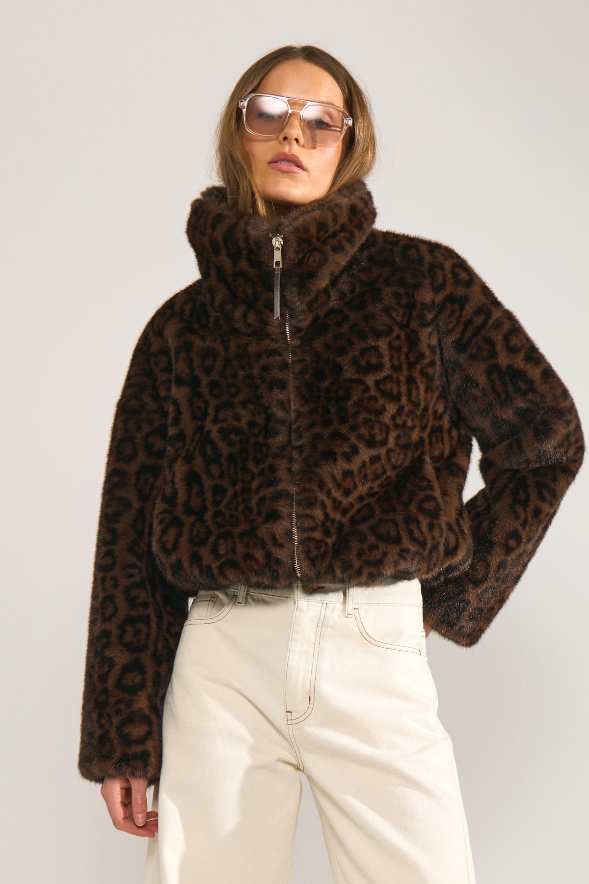 A bold, statement jacket designed to bring texture, warmth and personality to any outfit. The NUDEMI Jacket in Black Coffee from NUMPH features a plush, luxurious feel with a contemporary cropped silhouette that instantly elevates casual and dressed‑up looks alike