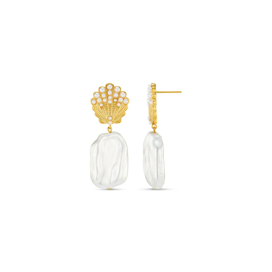 Embrace the beauty of summer with these Embellished Shell &amp; Pearl Drop Earrings from ORELIA. Featuring an intricate shell stud with a radiant pearl drop, these earrings bring the perfect blend of sophistication and feminine charm. Whether you're channelling ocean vibes or adding a touch of elegance to your look, these earrings are the ultimate statement piece.