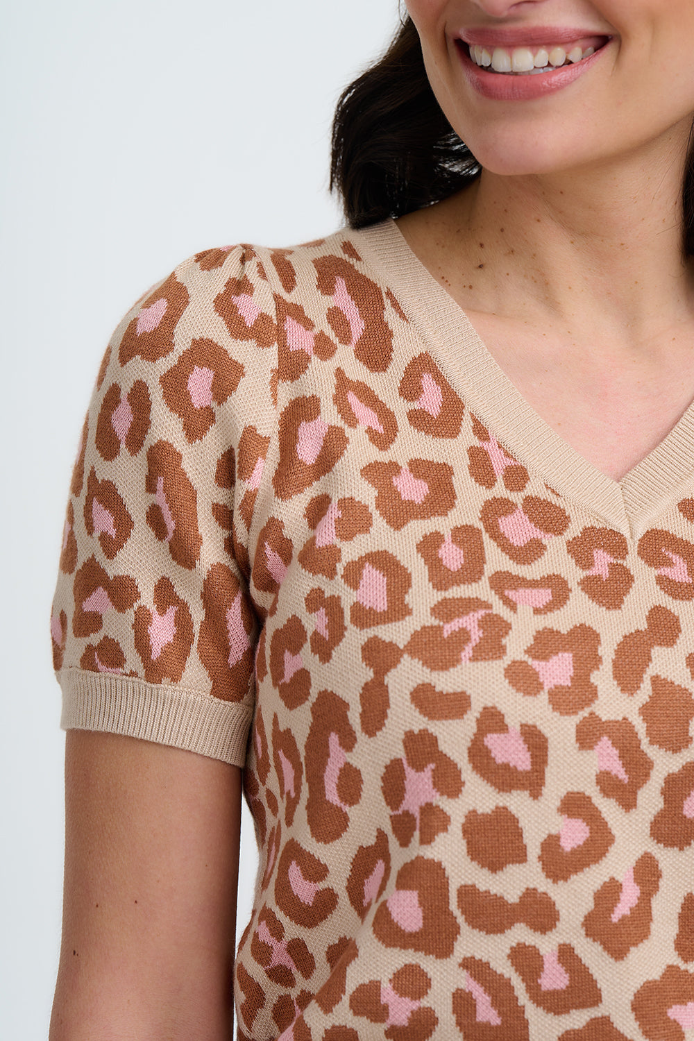 SUGARHILL "Gayna Knit Top" (Oatmeal Leopard)