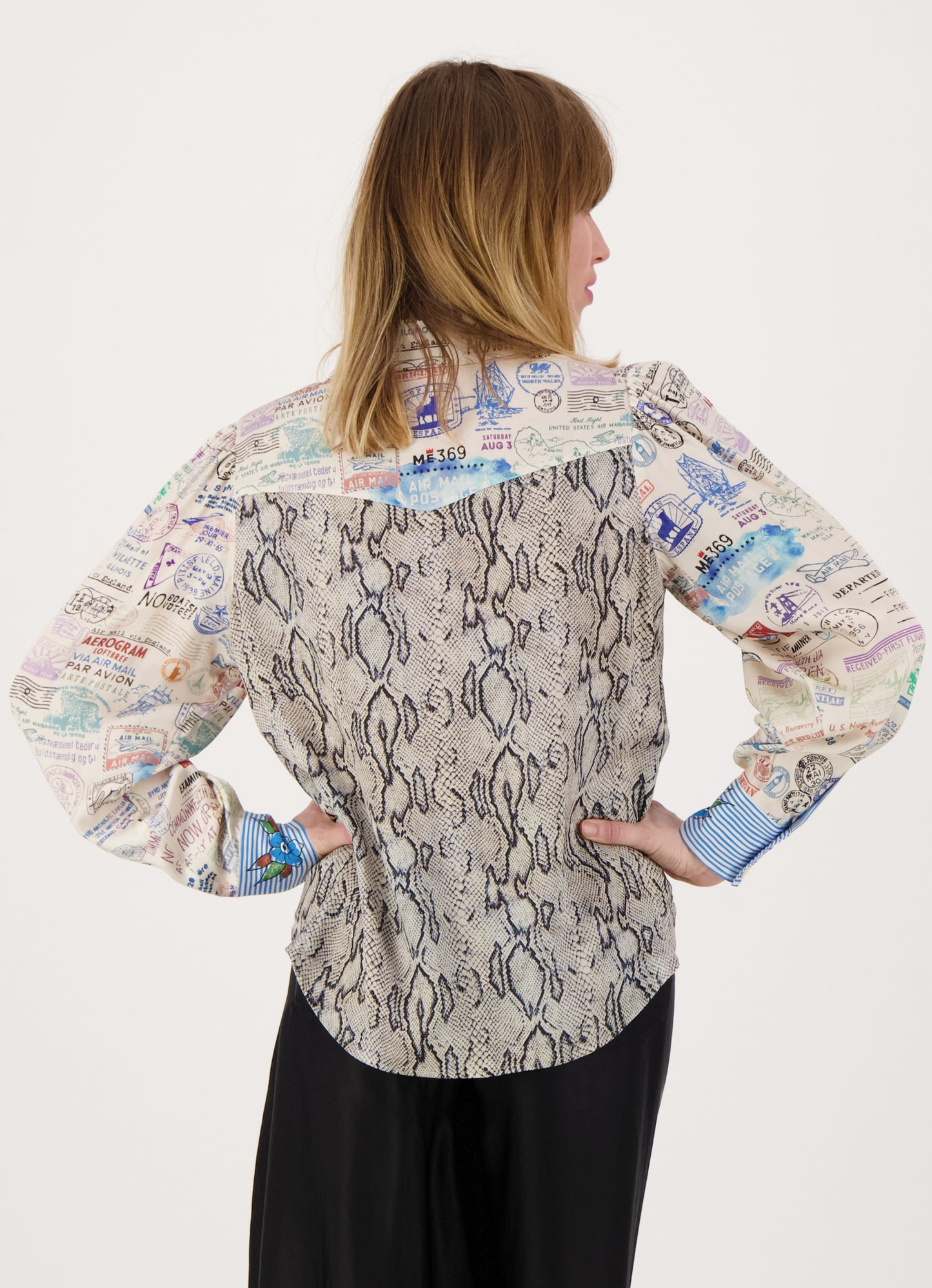 ME369 "Grace Cropped Shirt" Snake/Tropical