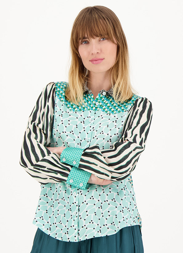 ME369 "Grace Cropped Shirt" Snake/Tropical