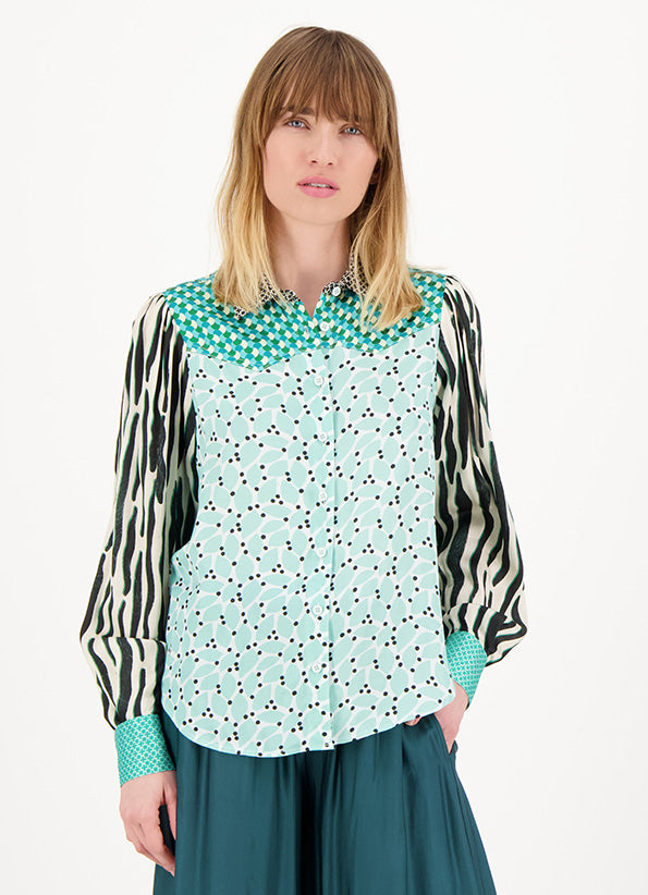 ME369 "Grace Cropped Shirt" Snake/Tropical