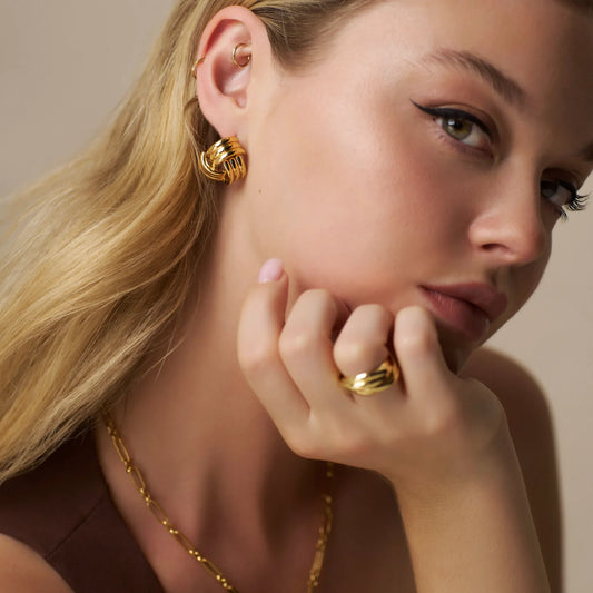 ORELIA "Interlocking Statement Stud Earring" (Gold)