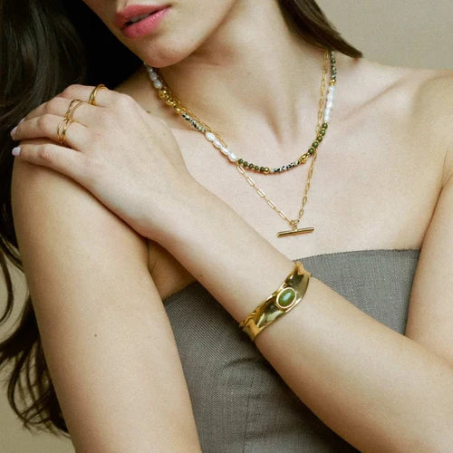 ORELIA "ORE40533 Organic Green Jade Stone Cuff" (Gold)