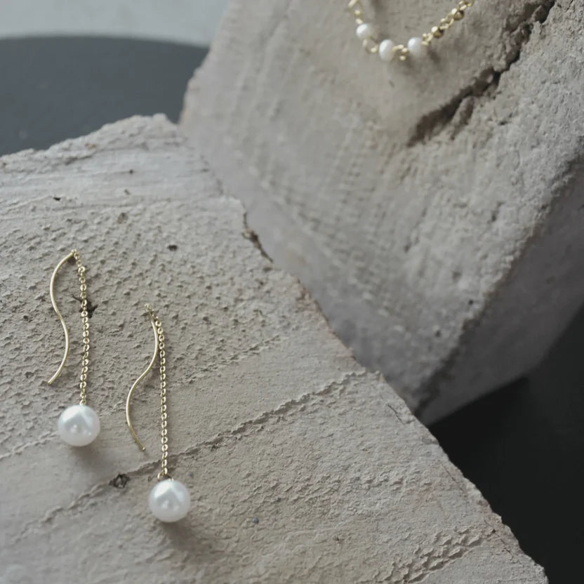 DANSK "Joy Waterproof Chain Pearl Earring"  (Gold Plated)