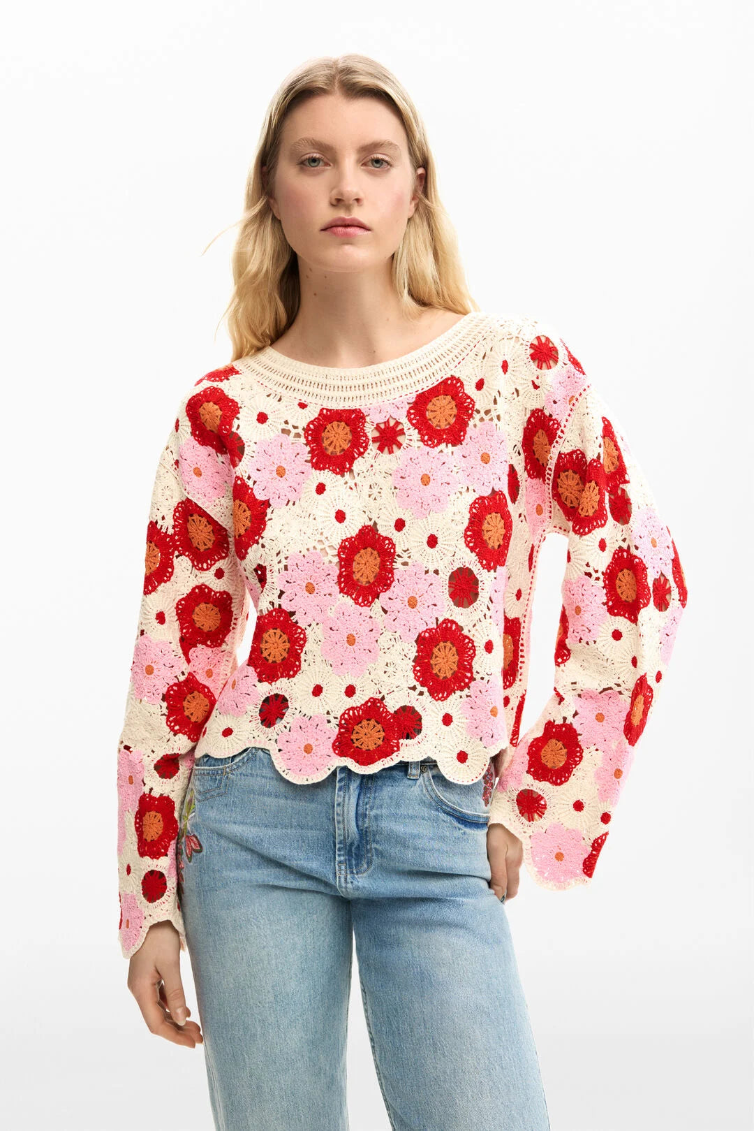 Bell sleeve long-sleeve top from DESIGUAL with an open round neck in crochet, forming colourful flower shapes.