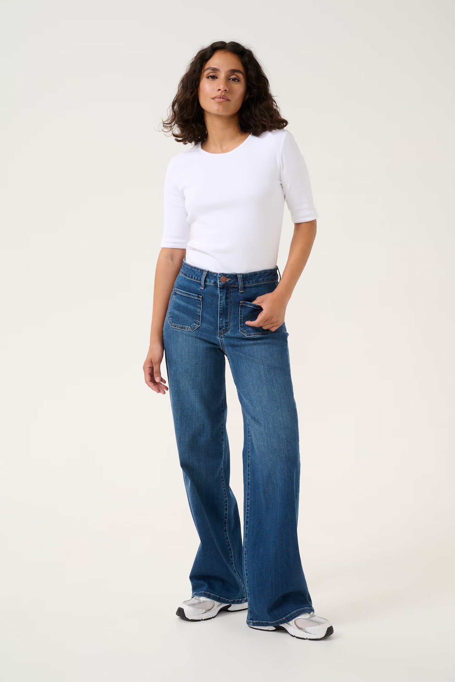 KAKarla HW Wide Jeans Med Blue