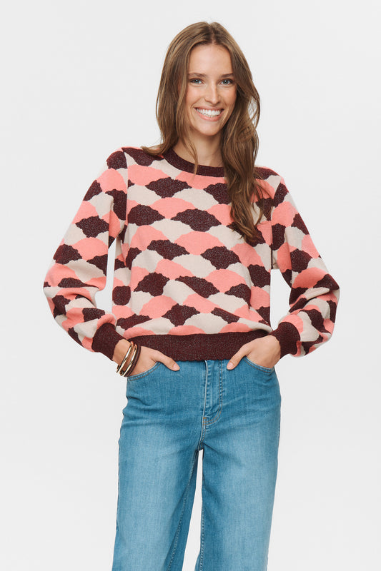 This gorgeous knit from Scandi brand NUMPH is perfect for Autumn/Winter and the burgundy vibe ! A stunning round neck knit in a combination of colours in a super soft fabric. With just enough sparkle this piece will take you anywhere. The short boxy knit works perfectly with a slip skirt or wide leg jeans. The fit is true to size.