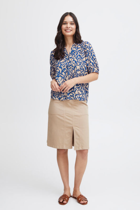 The Fransa Merle Abstract Print Blouse is a statement piece that will elevate your wardrobe. With its comfortable elbow length sleeves and V-split neckline, this blouse offers both style and convenience. The abstract print throughout adds a touch of uniqueness to any outfit. Experience fashion and comfort in one.