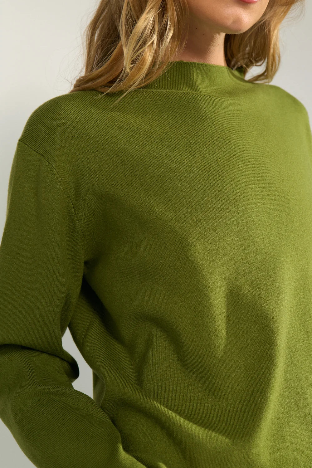 NUMPH "NUCarma Crop Top" (Calla Green)