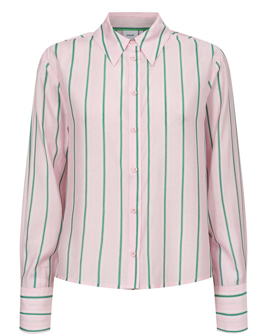 A beautiful boxy style shirt from Scandi brand NUMPH. Tis striking pink and emerald green combination is perfect worn with denim. The structured collar makes this piece sharp and stylish. The long sleeves have a cuff with three buttons to fasten. The fabric is super soft and comfortable and the fit true to size.