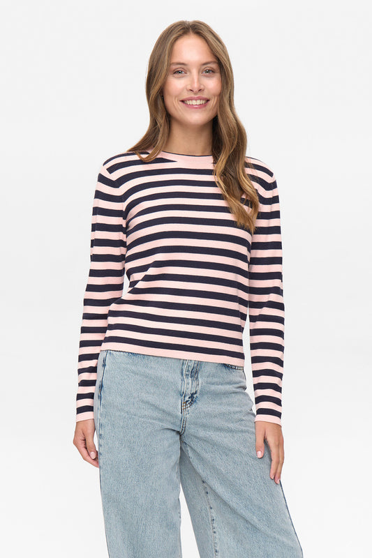A great layering piece for those of us that can't wear wool products from Scandi brand Numph. A super simple round neck and boxy shaped knit in a pretty pink and dark navy stripe. The long sleeves have a straight cuff and the fit is true to size.