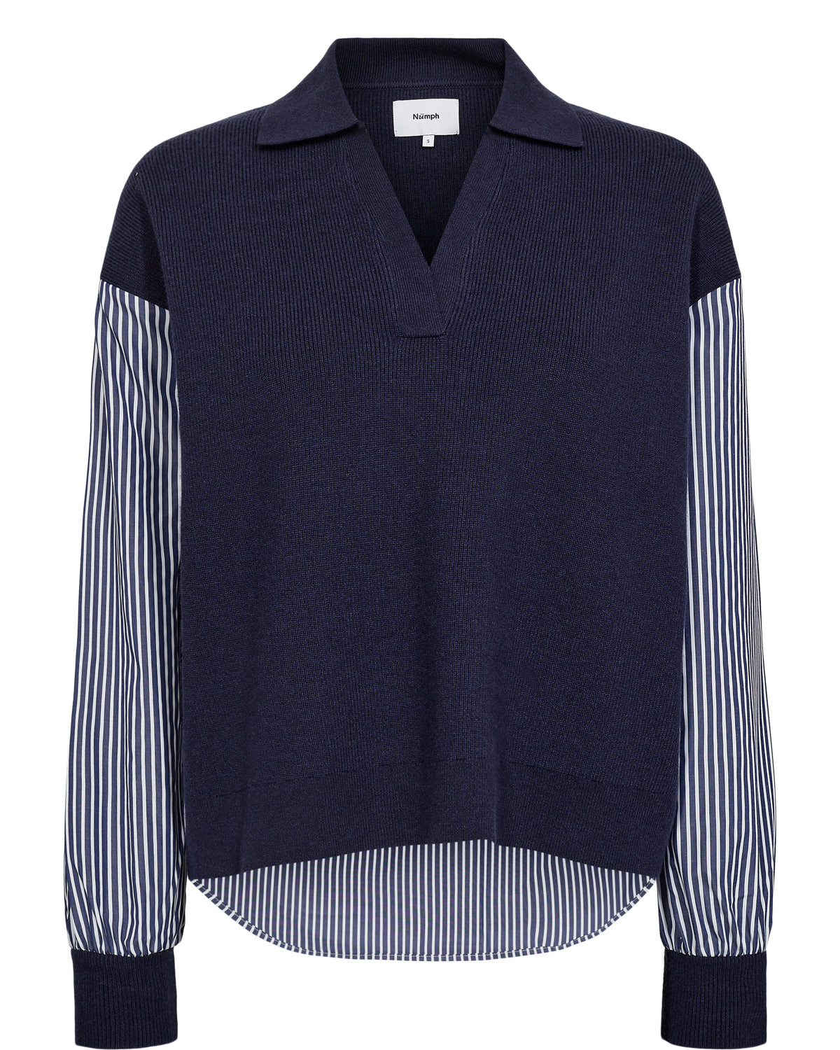 A stunning piece by NUMPH in a mix of knit and fabric. Essentially a jumper with a shirt style back and sleeves. Perfect to transition into Autumn and so very versatile. In Classic Navy and white this piece is super cool. The fit is boxy and true to 