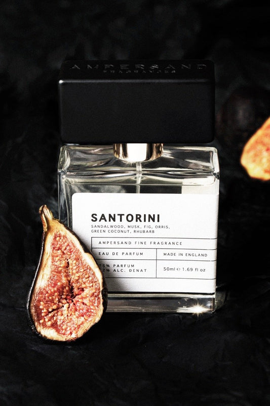 Inviting fresh green notes of fig leaf are entwined with the creamy essence of coconut, aromatics and soft woods. An earthy &amp; irresistible scent that transports you to pure paradise.