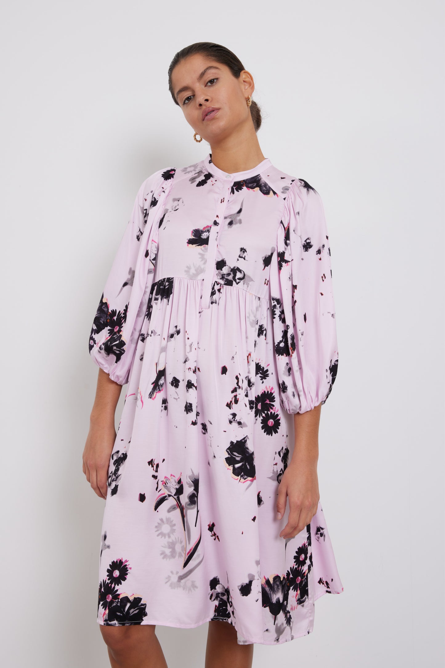 Sarina knee length dress, floaty fit by Bruuns Bazaar, elbow length sleeves 