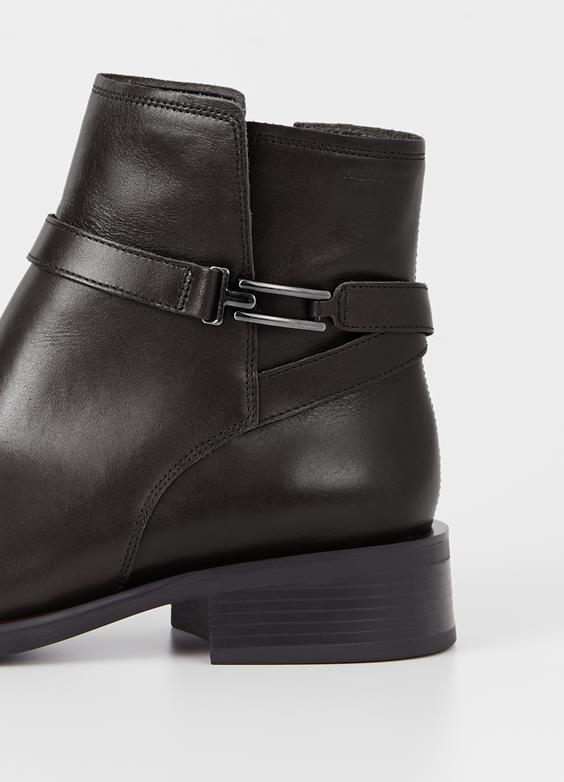 VAGABOND "Sheila Strap Boot" (Black)