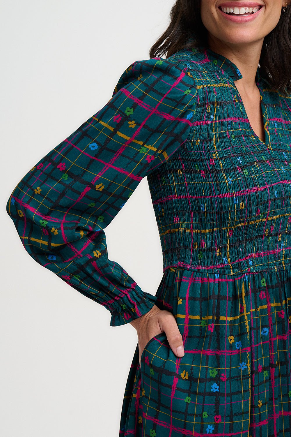 SUGARHILL "Annalee Shirred Midi Dress" (Teal Green Doodle Check) - ClobR